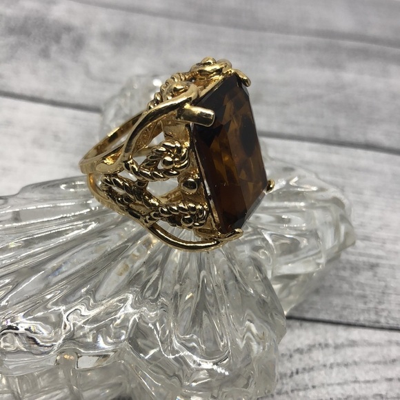 Ralph Lauren Gold Ring with Amber Gemstone - Picture 4 of 10